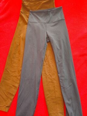 MPG 2 For The Price Of 1: High-Rise Women’s Leggings in Navy And Brown